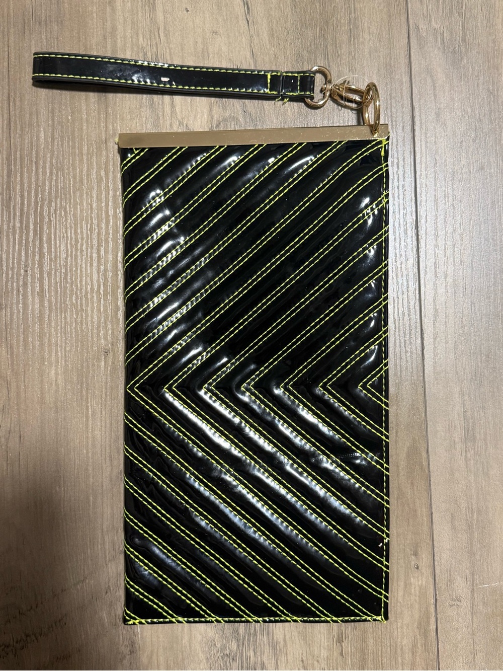 Black Patent Faux Leather Wristlet Clutch Neon Chevron Stitching Gold Hardware - Picture 4 of 8